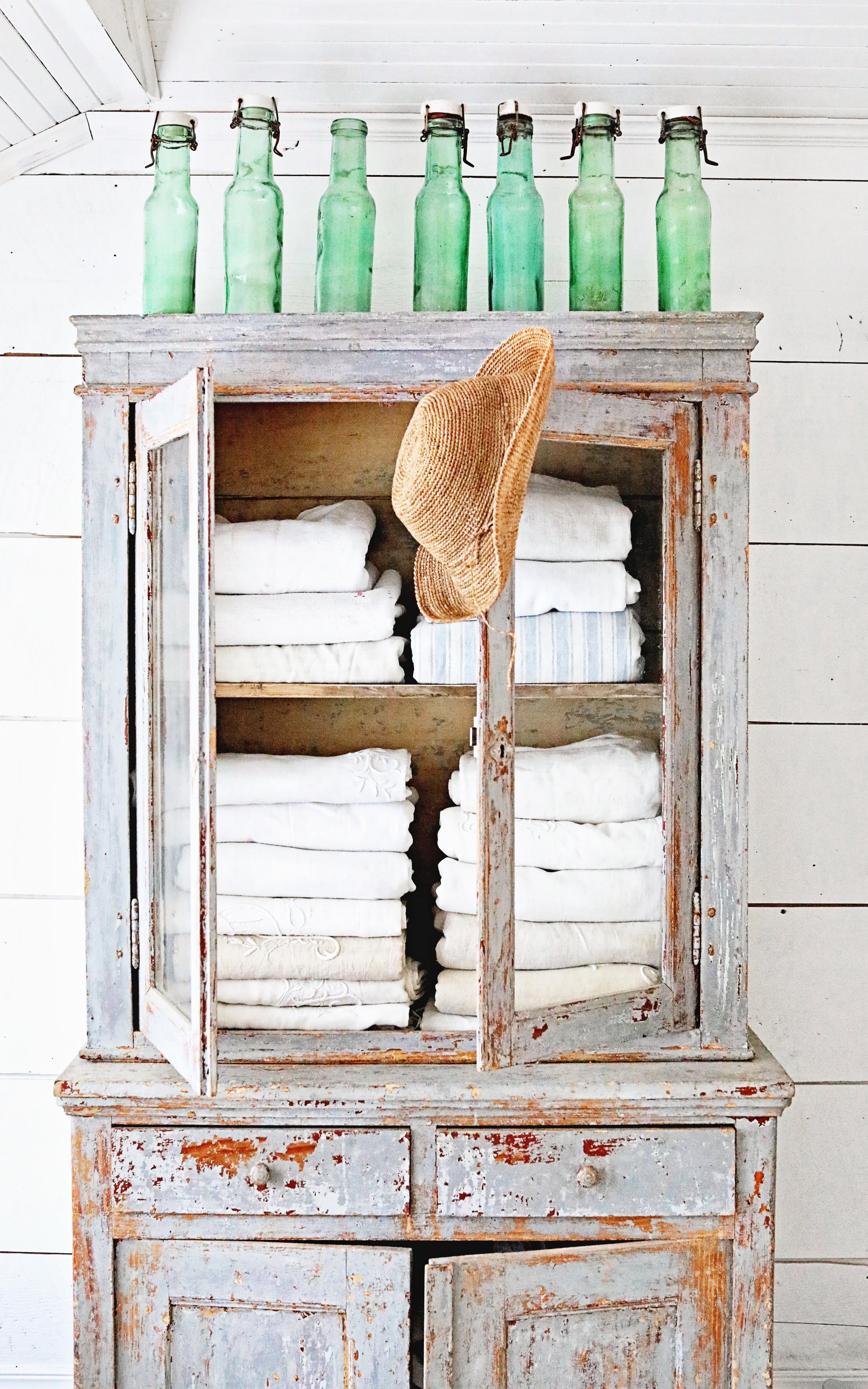 Set of four Note Cards ~ Stacks of French Linens