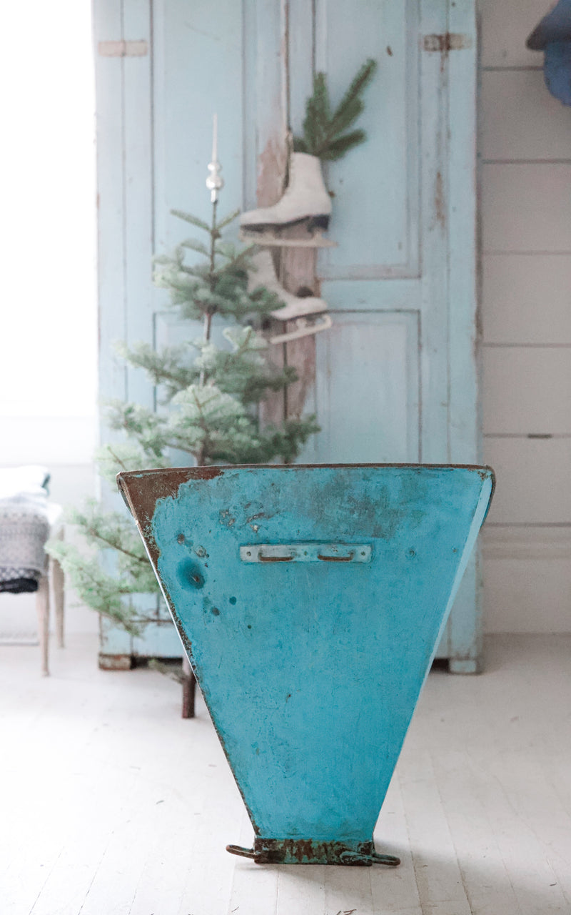 Large Vintage French Grape Harvesting Bucket