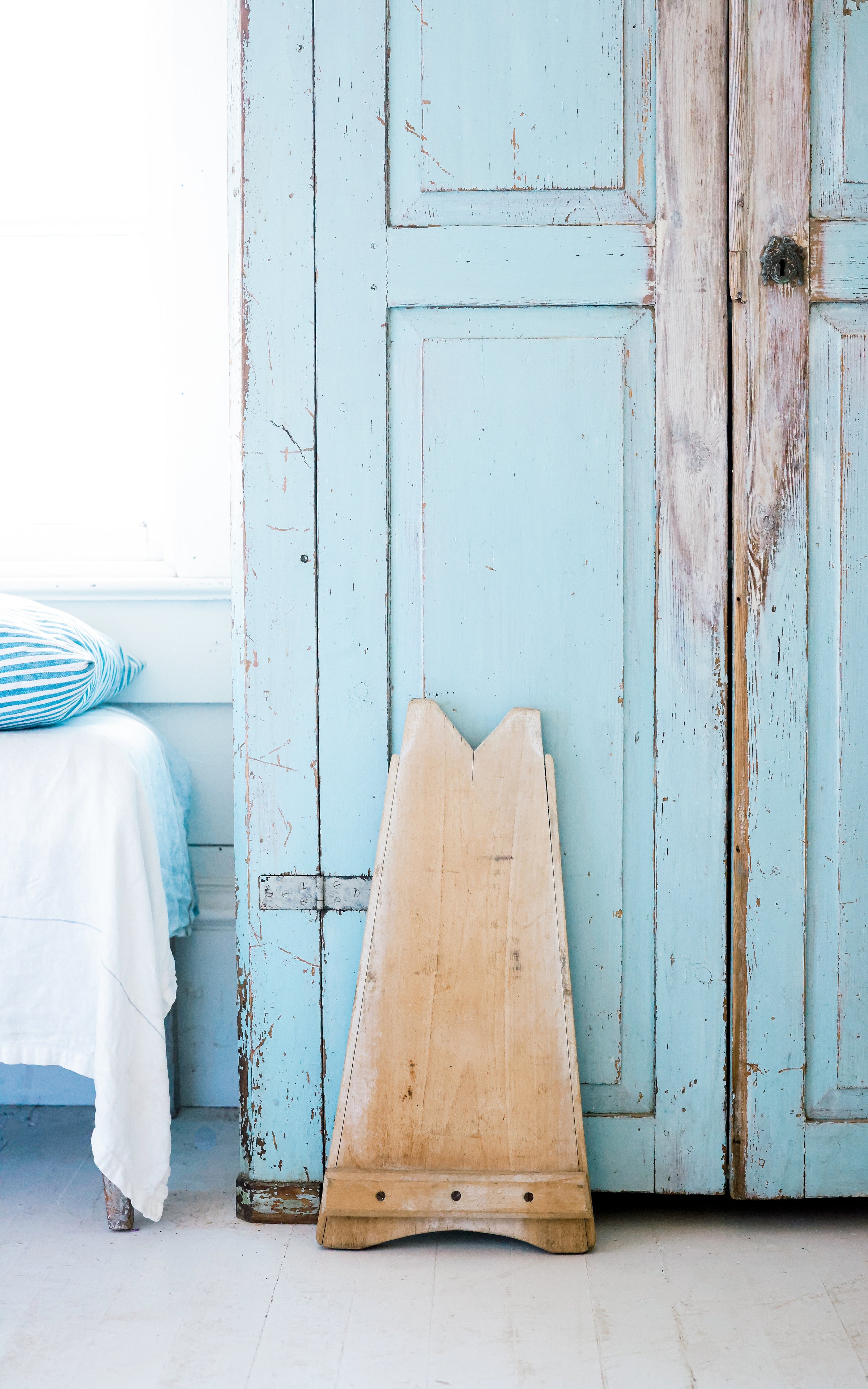 Petite Vintage French Wash Board