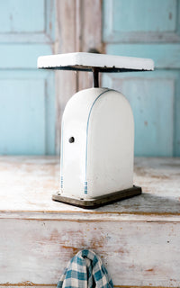Vintage German Scale