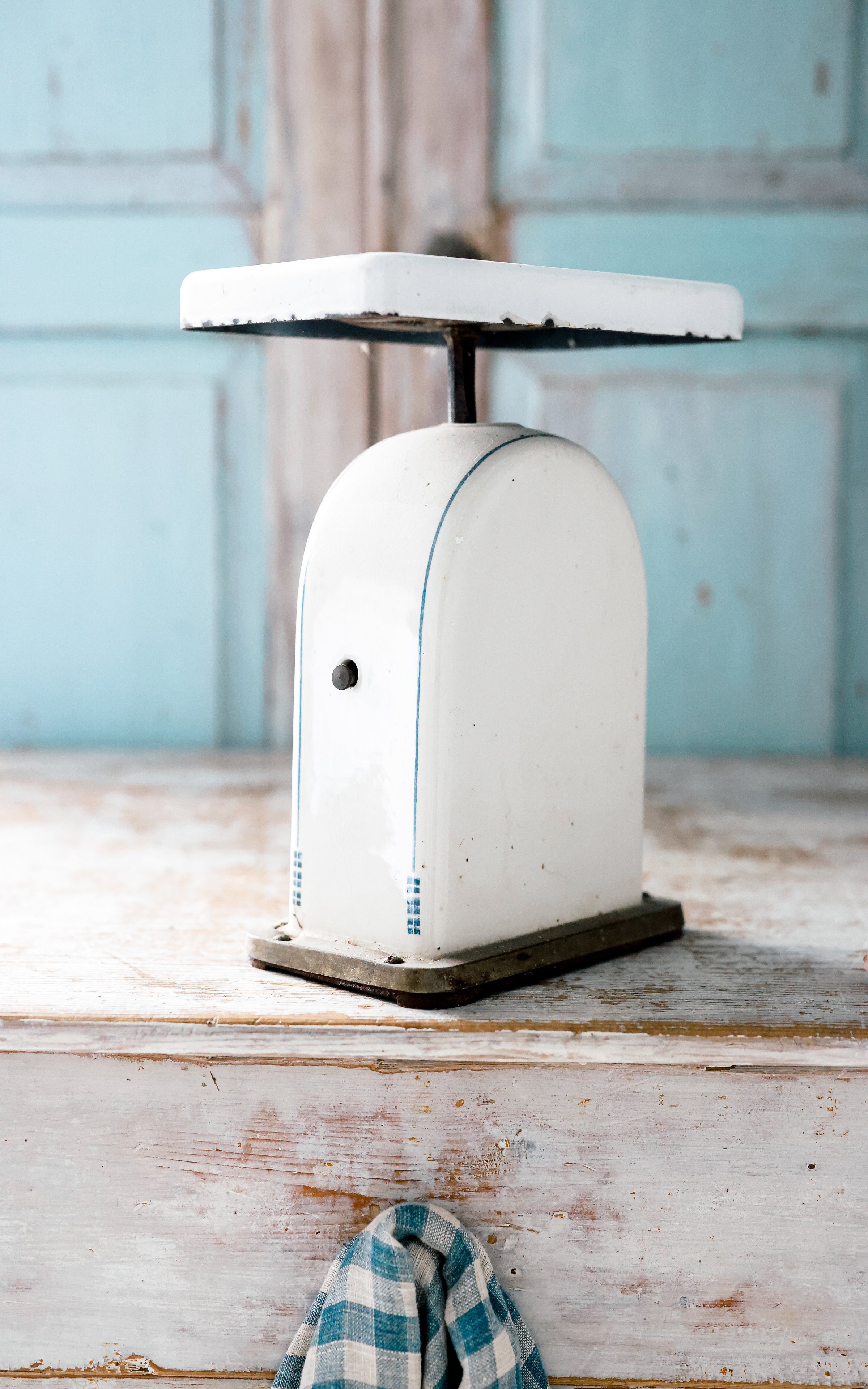 Vintage German Scale