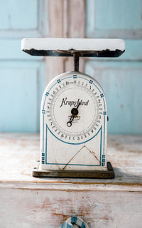 Vintage German Scale