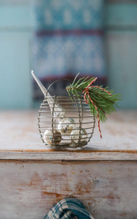 Petite Vintage Model Egg Basket