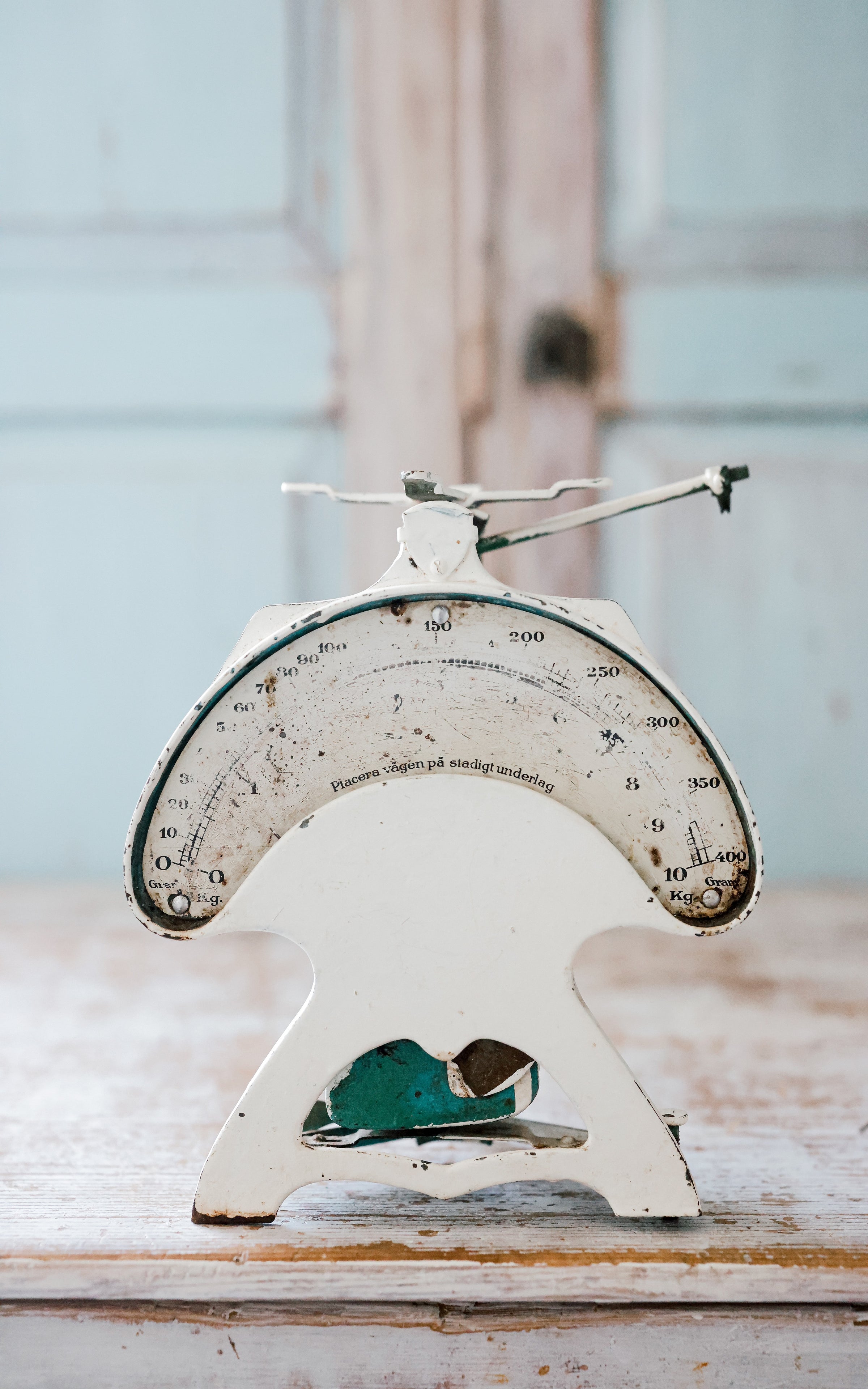 Vintage Swedish Scale