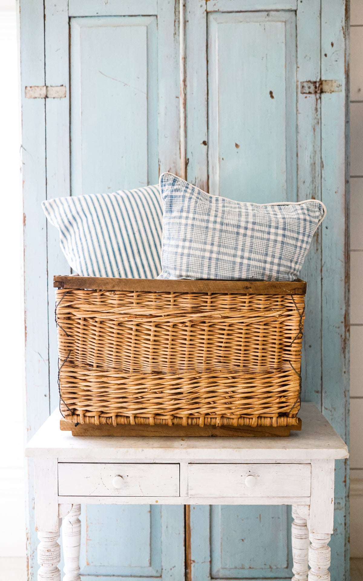 Vintage French Boulangerie Basket