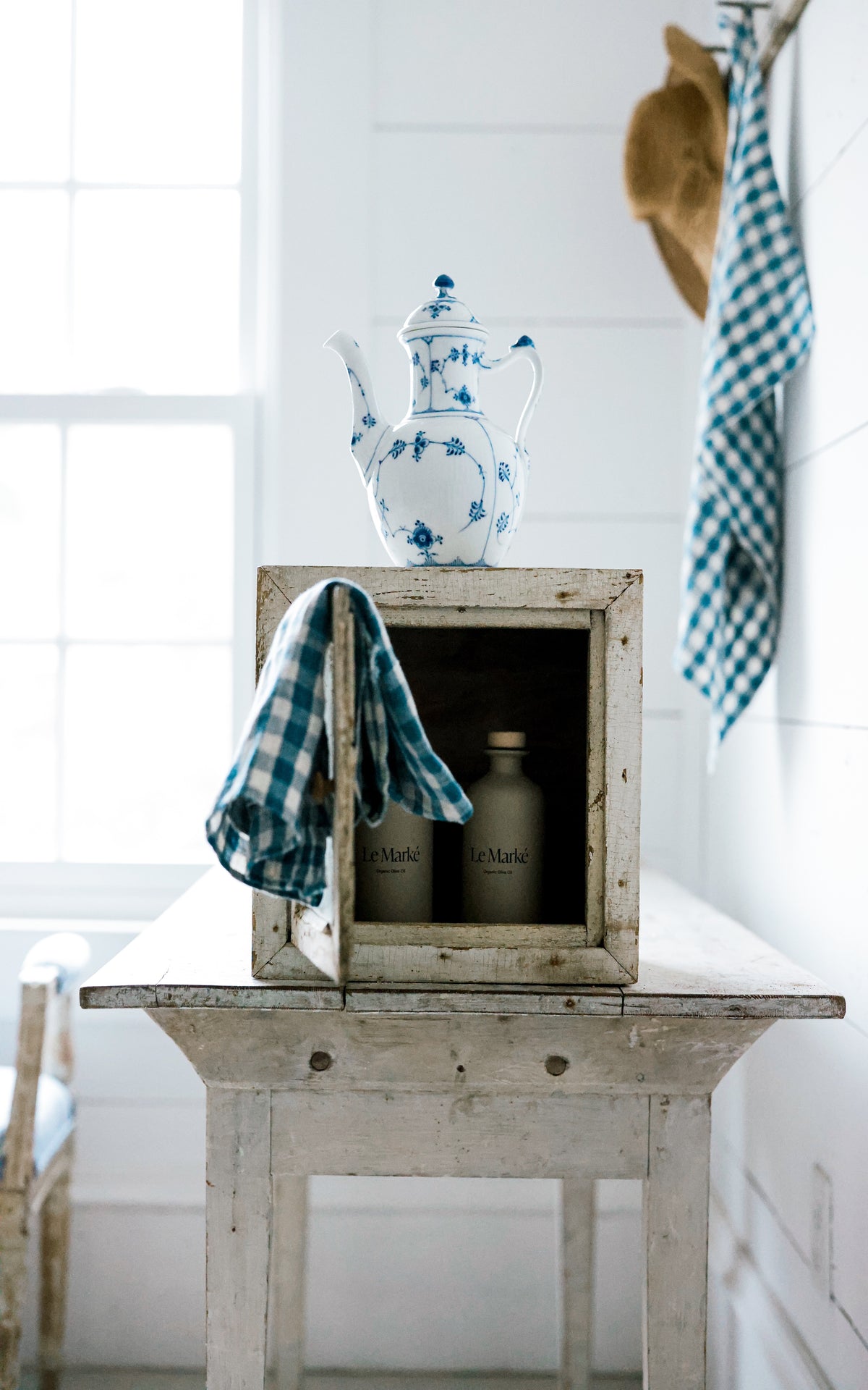 Vintage French petite cabinet