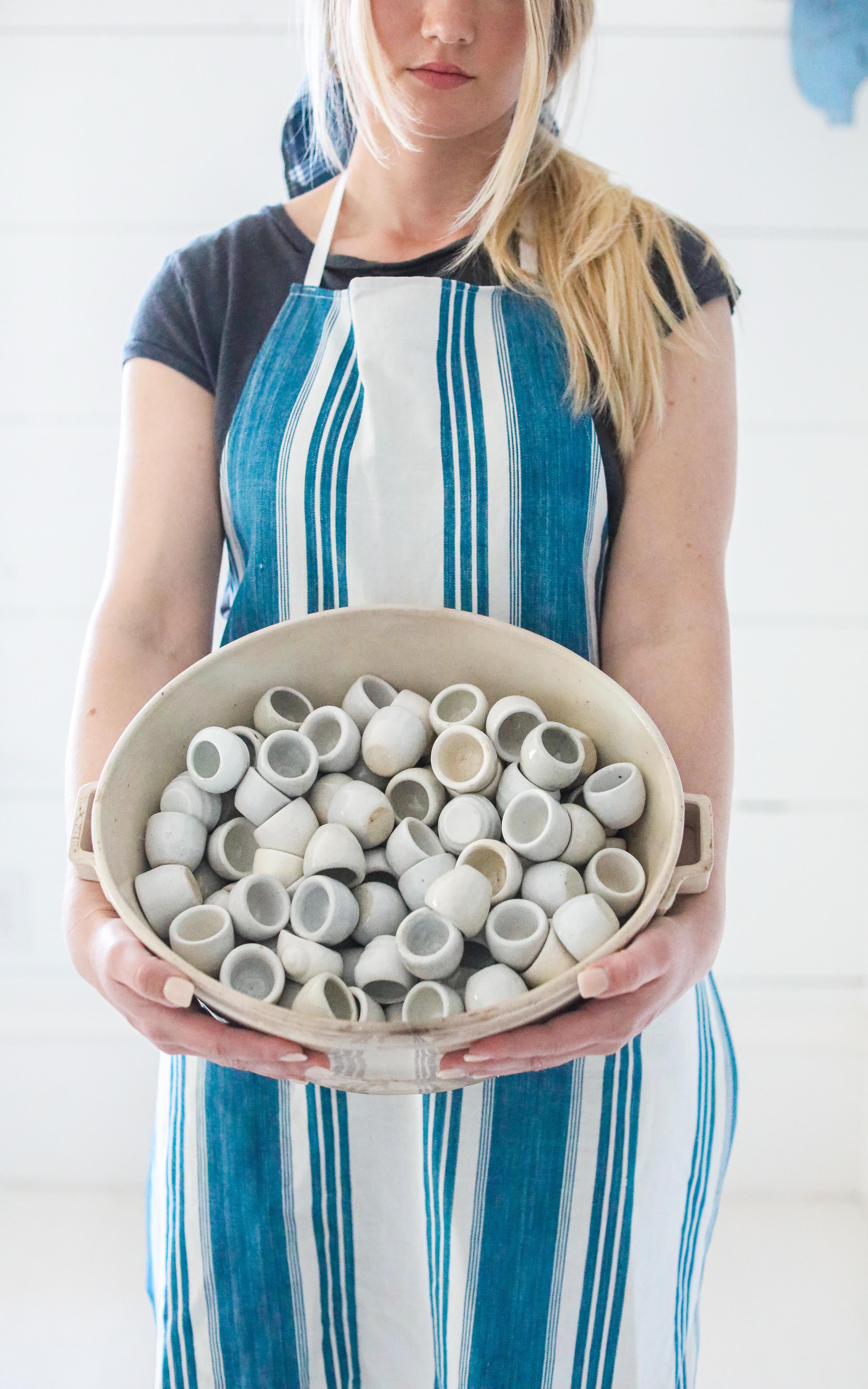 フランス　アンティーク　ヴィッドポッシュ　猿　蟹 Set of Six Vintage French Stoneware Escargot Pots – Dreamy Whites